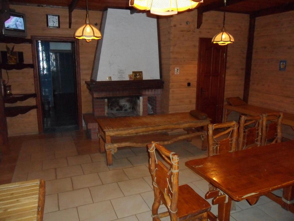 U Anity Hotel Oezjhorod Buitenkant foto